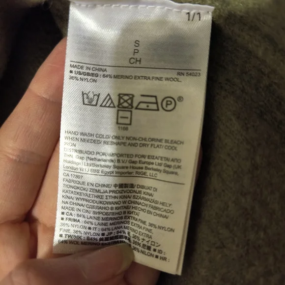 Merino blend asymmetrical sweater - Picture 3 of 7